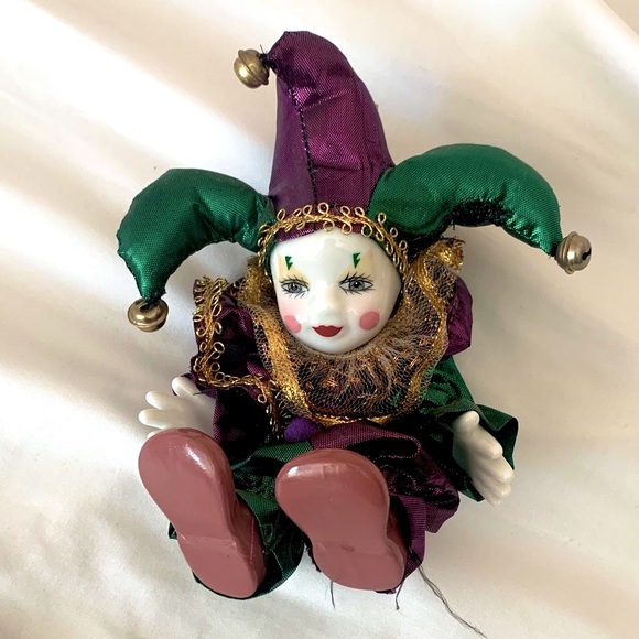 NWOT Vintage Mardi Gras Jester Clown Porcelain Doll Figurine - Picture 1 of 2